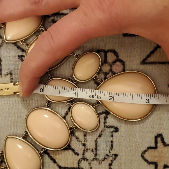 Pink and gold statement necklace - Picture 8 of 10